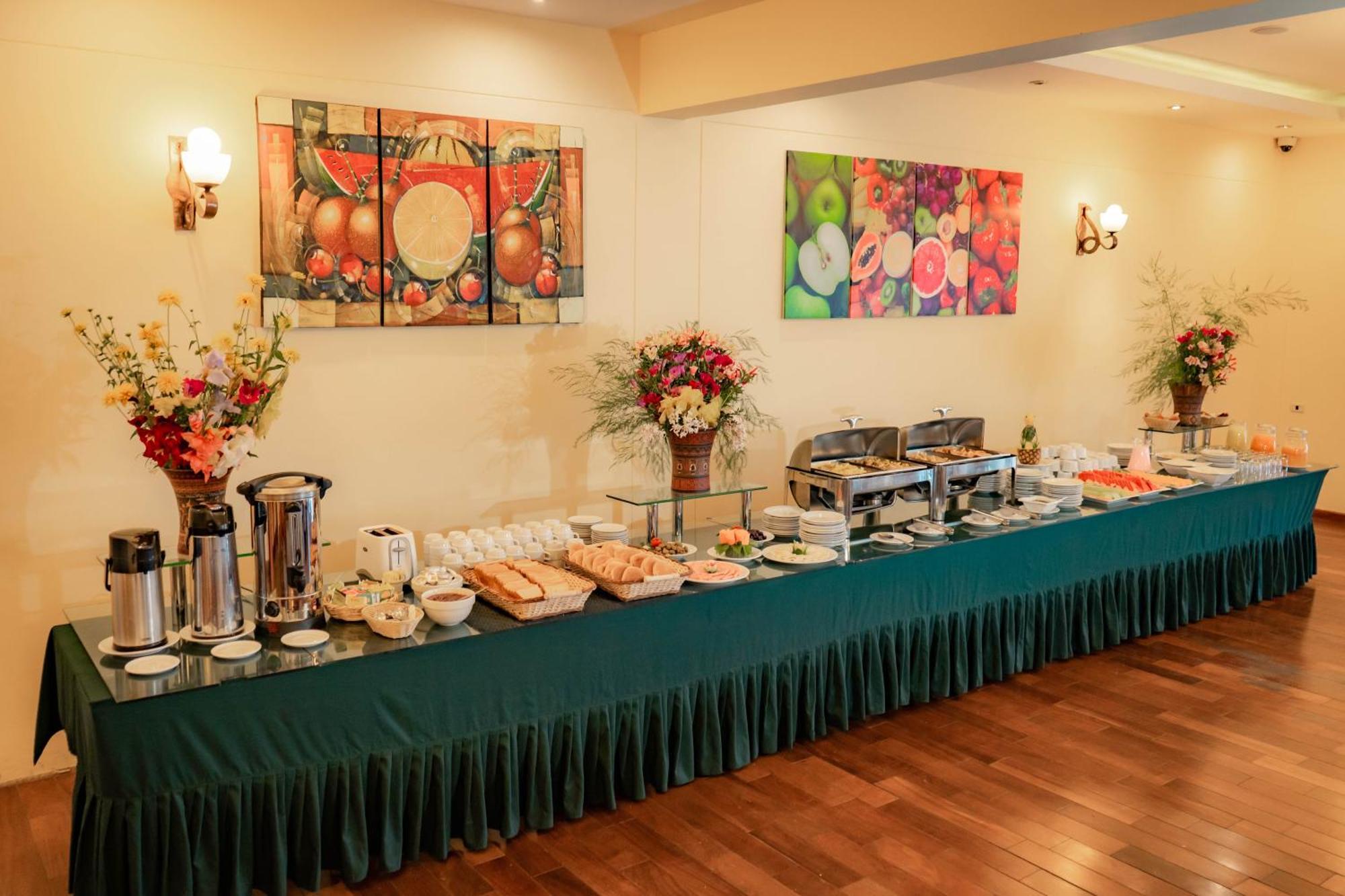 Agustos Hotel