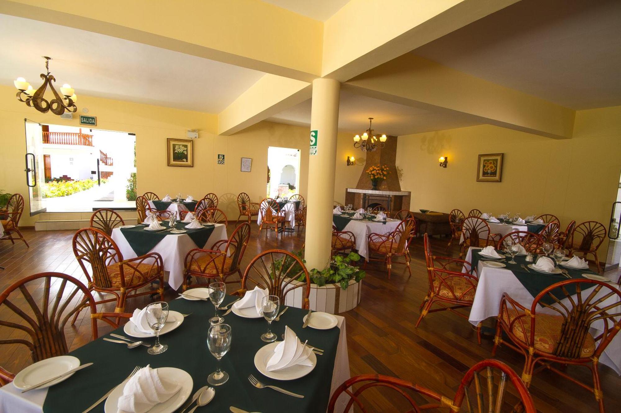 Agustos Hotel 3*