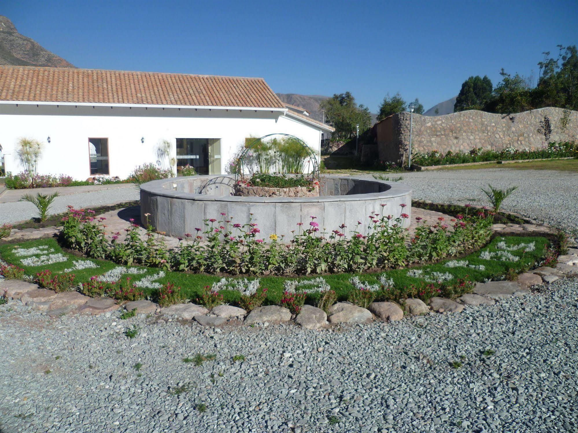Agustos Hotel 3*