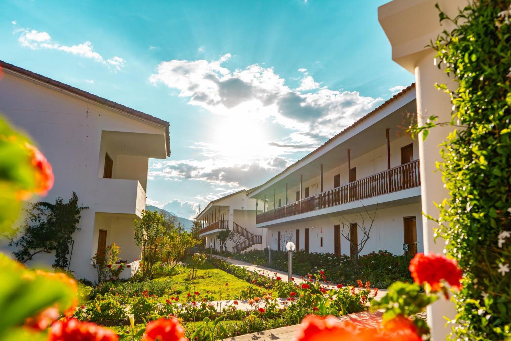 Hotel Agustos